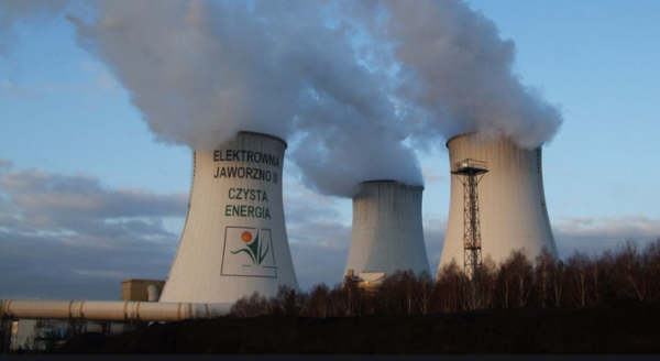 ポーランドの石炭火力発電所（カトヴィッツ近郊）