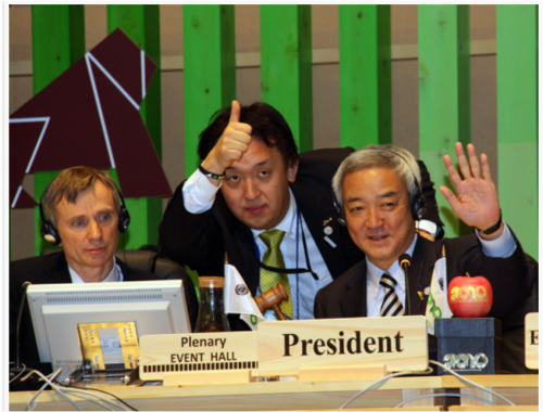 2010年、名古屋で開いたCBD・COP10で議長を務める当時の環境相・松本龍氏