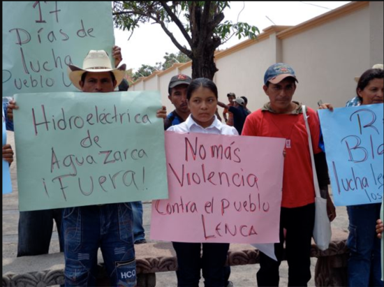 ホンデュラスのAgua Zarcaのダム建設に反対する先住民族ら