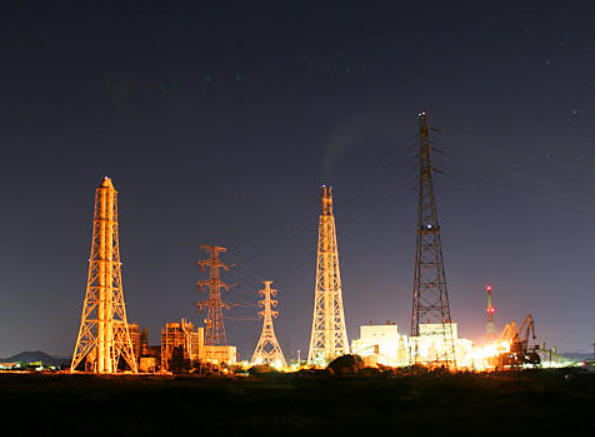 現在のJ-POWERの高砂発電所の夜景