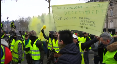 先週末のパリ市内での抗議行動の様子