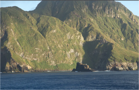 断崖が続くインクレデブル島