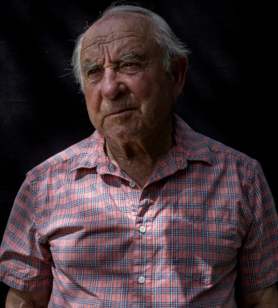 今年83歳。ヨセミテで岩登りを生きがいにしていた元ロッククライマーなのだ