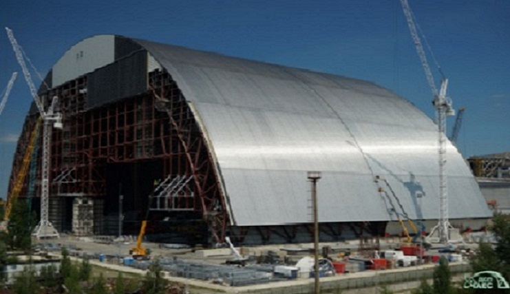 Chernobyl%20-%20joining%20of%20the%20Chernobylwestern%20and%20eastern%20parts%20of%20the%20arch%20-%20460%20(ChNPP)