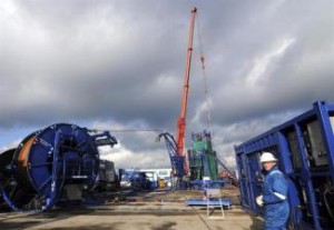 ３月１５日、ウクライナ危機を背景に欧州でエネルギー安全保障の重要性が再認識されており、シェールガス開発に弾みがつく可能性が出てきた。ウクライナの採掘場でで昨年１１月撮影（２０１４年　ロイター/Dmitry