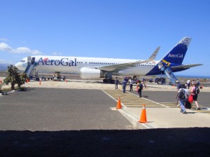 ガラパゴス航空＠バルトラ島空港（ガラパゴス諸島)