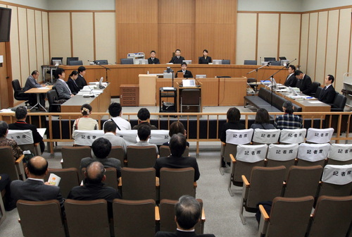 ＪＲ福知山線脱線事故の公判で、被告人質問が行われた神戸地裁の第１０１号法廷＝神戸市中央区で２０１２年１１月３０日