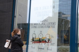 リトアニアの原発国未投票を訴える街中のポスター