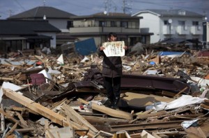 NGworld-press-photo-2012-japan-earthquake_48687_big