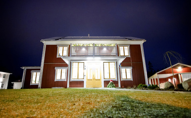 街ぐるみで持続可能な暮らしに取り組むスウェーデン南部のベクショー（Vaexjoe）市にある環境に優しい「スマートハウス」（2013年2月13日撮影）。