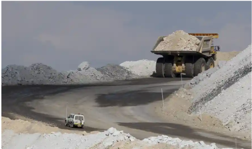 巨大な石炭採掘現場