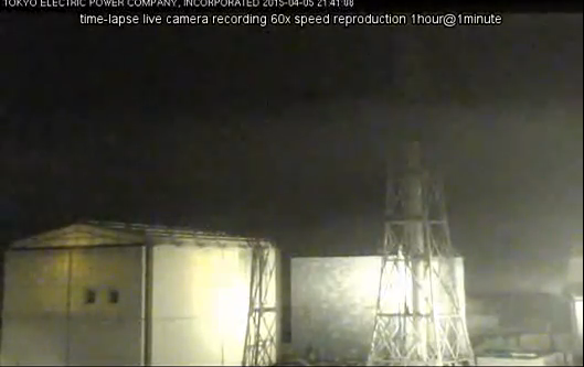 蒸気が舞っている、とされる3号機の周辺