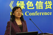 中国の環境金融指令について語る銀行代表
