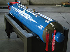 代表的なクラスター爆弾の一つ、CBU-87/B（模擬弾）