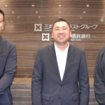 三井住友信託銀行の㊧から高久氏、五條氏、小中氏