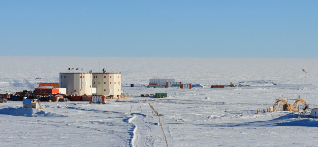 南極高原にあるコンコルディア基地