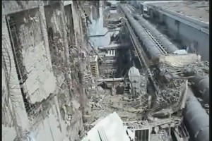 福島第一原発1号機の壊れた建屋