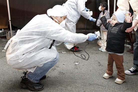 fukushimachildBN-AJ553_fukush_G_20131113054408