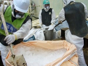 氷もダメ、止水材もダメ。汚染水求められないで、再稼働を推進しあんでもらいたい
