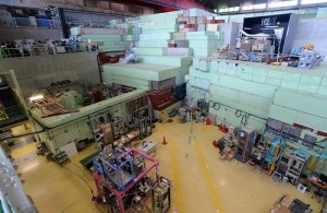 放射性物質が管理区域外に漏れたハドロン実験施設の内部＝茨城県東海村の日本原子力研究開発機構原子力科学研究所で２０１３年５月２５日、西本勝撮影