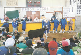 来年３月末での閉鎖が決まった石川家畜市場