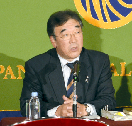 会見する川内村の遠藤村長