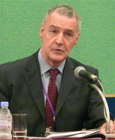 記者会見する英王立防衛研究所のマイケル・クラーク所長＝２３日午後、東京・内幸町の日本記者クラブ