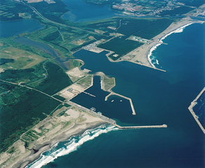 むつ小川原開発の中核港湾となるむつ小川原港