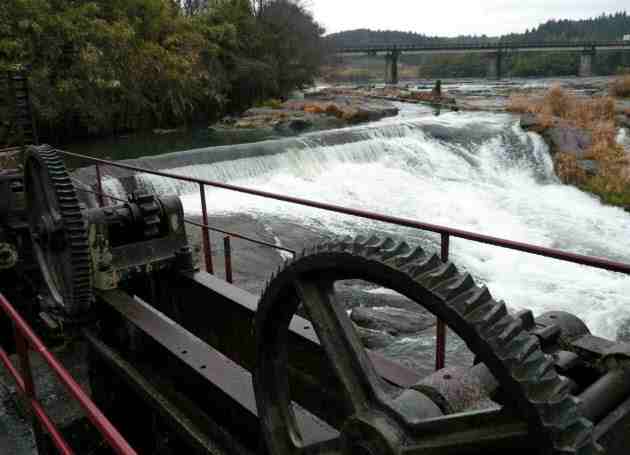 日本工営は発電所の遺構が残る曽木の滝で小水力発電に参入（鹿児島県伊佐市）