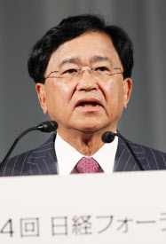 講演する三菱ケミカルホールディングスの小林喜光社長(29日午前、東京都千代田区)