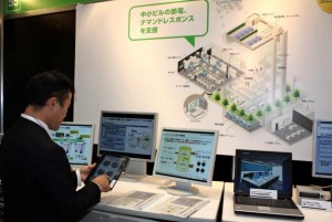ＮＥＣは節電関連製品の提供に力を入れている(東京都千代田区で開催した展示会)