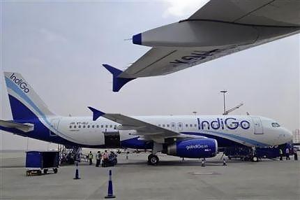 インディゴー航空のエアバスＡ３２０型機（１２年３月７日、インド・バンガロール)