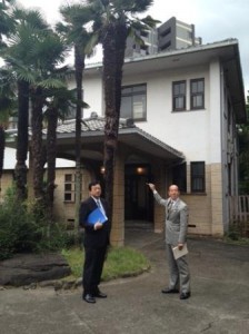 国会議員が視察に訪れた衆院事務局分室